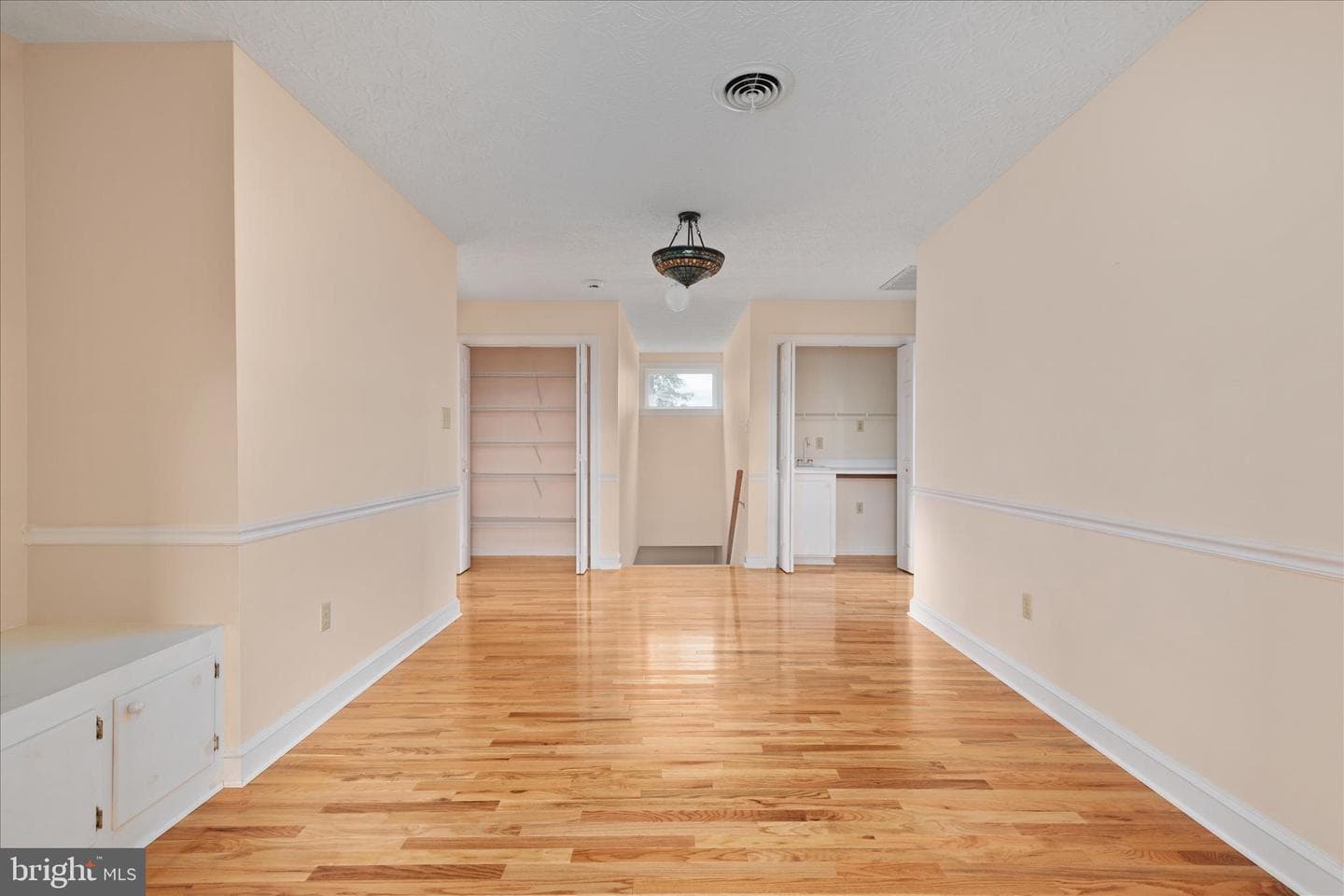 1050 Almond Drive photo 41
