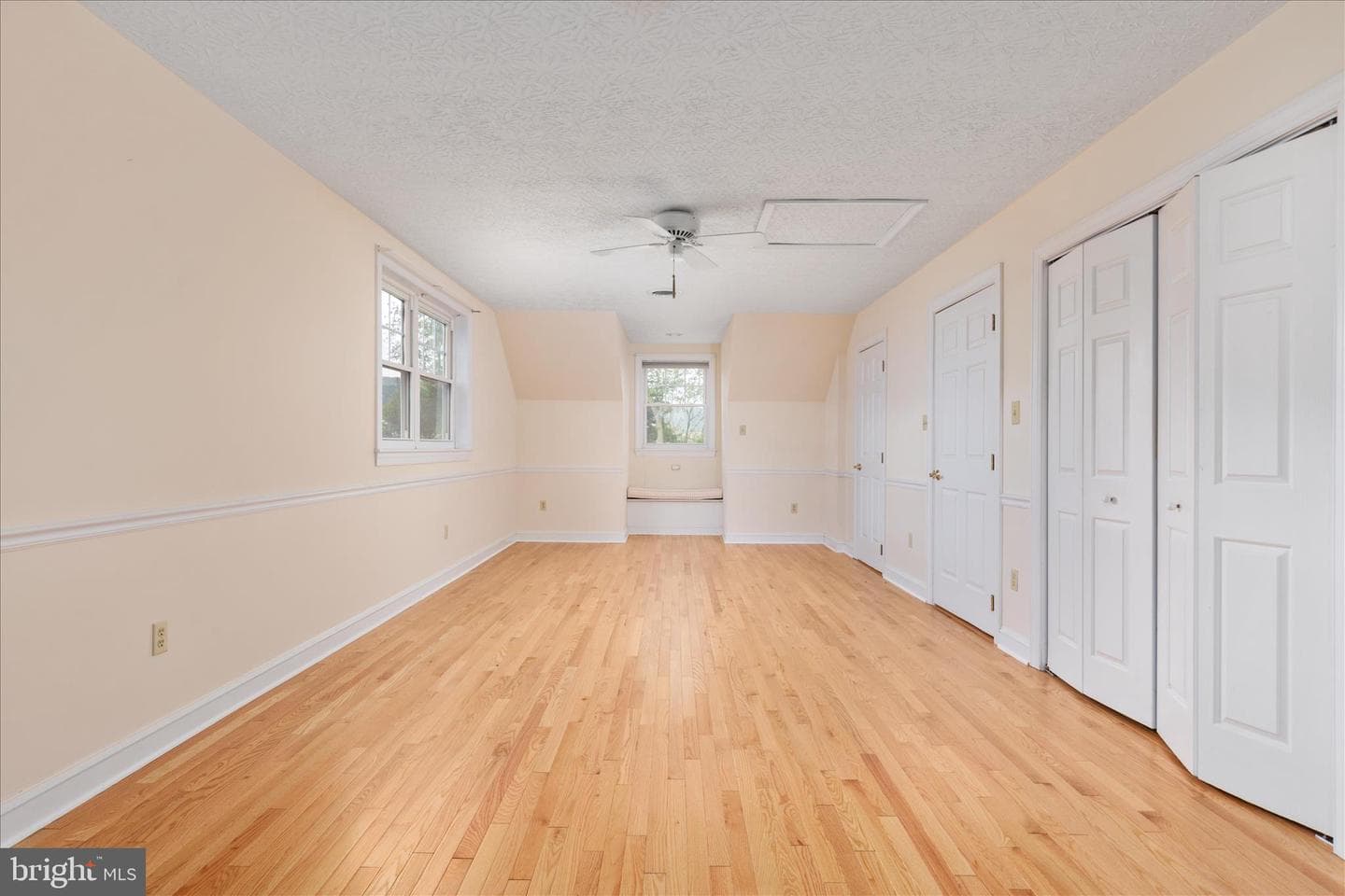 1050 Almond Drive photo 43