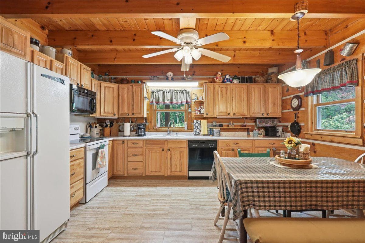 938 Lake Arrowhead Rd photo 24