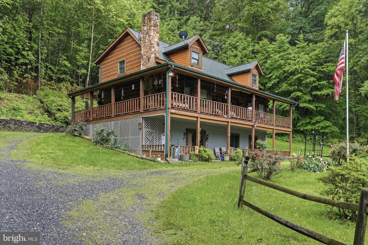 938 Lake Arrowhead Rd photo 3