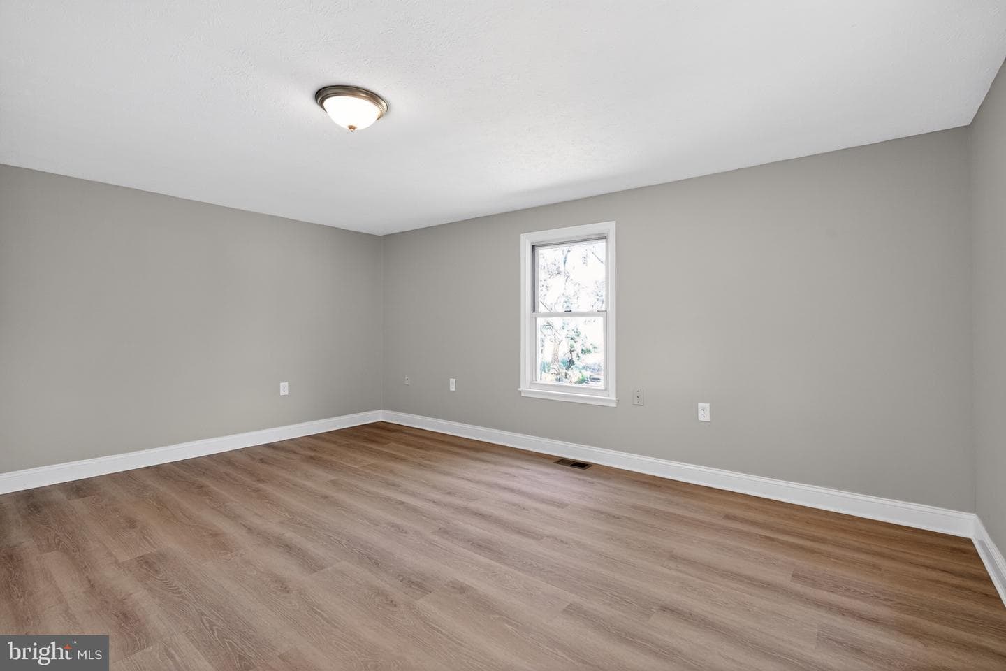 586 Eldon Yates Drive photo 15