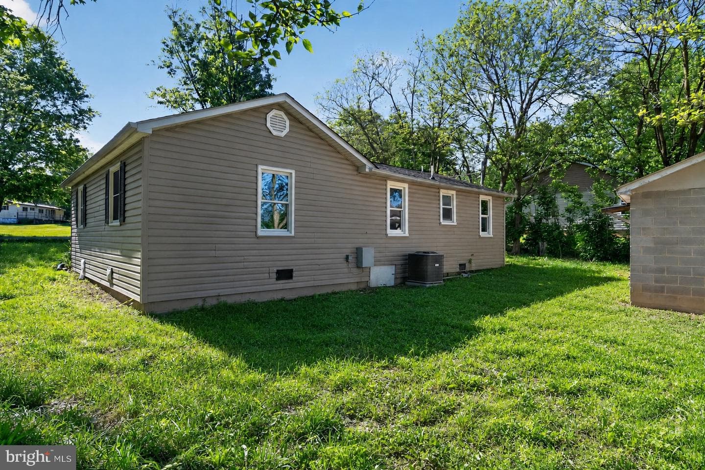 586 Eldon Yates Drive photo 27