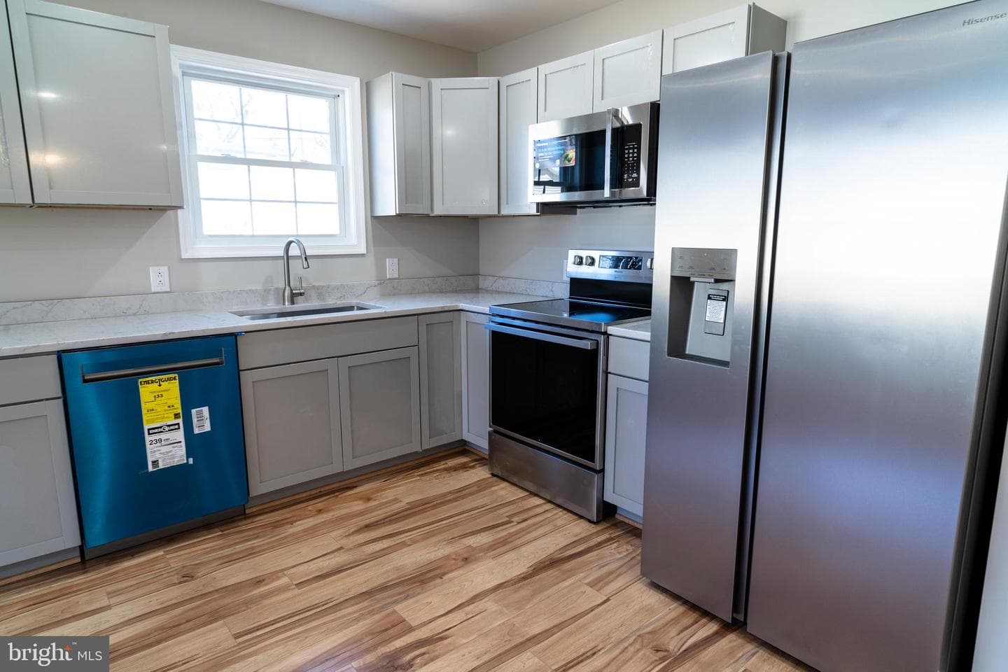 240 Deford Avenue photo 10