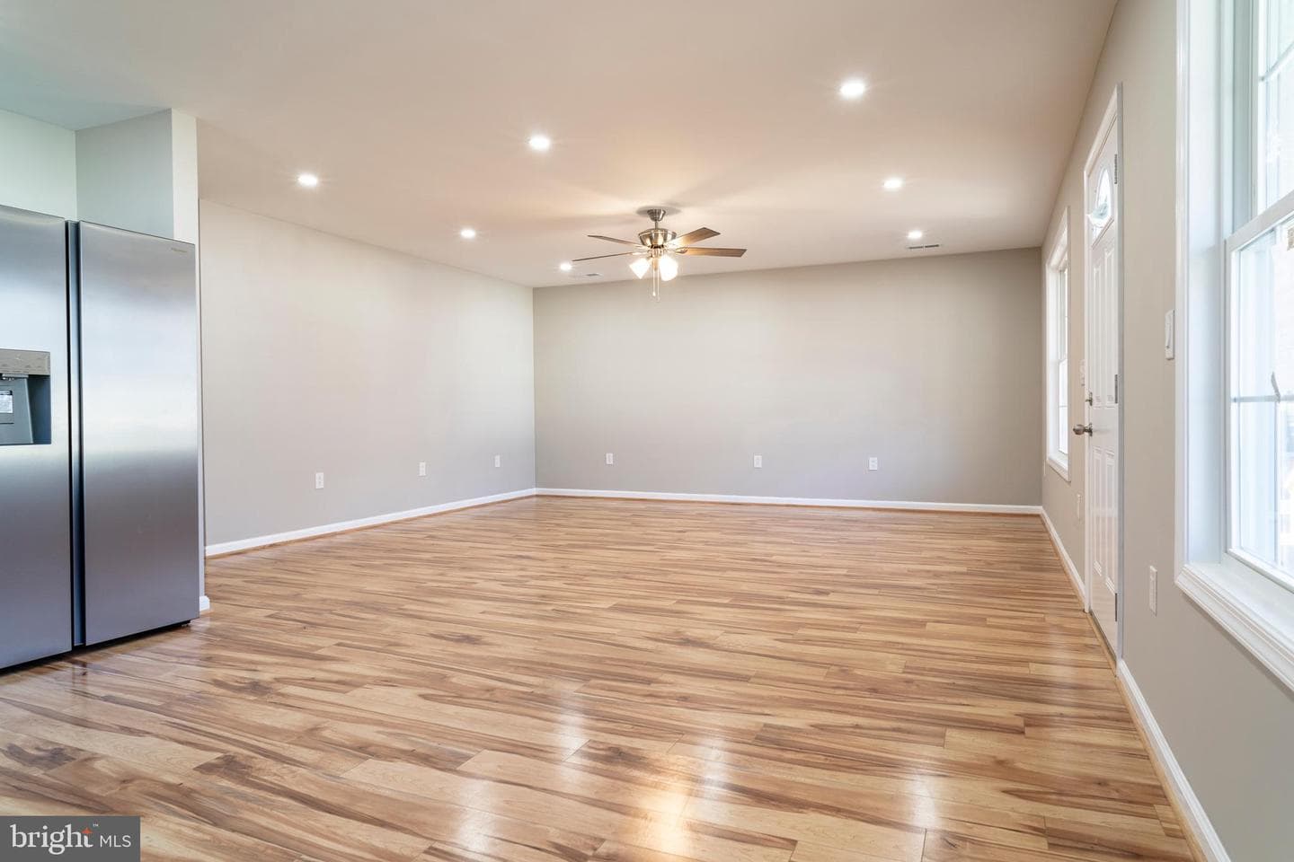 240 Deford Avenue photo 20