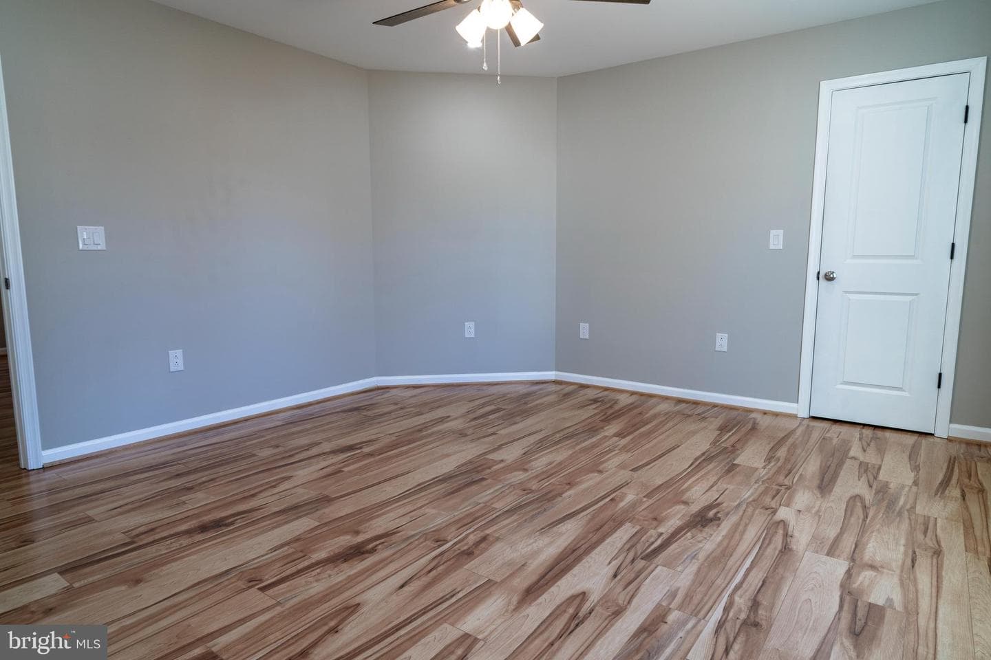 240 Deford Avenue photo 26