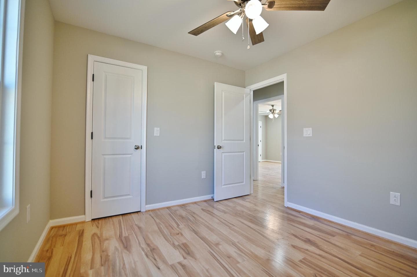 240 Deford Avenue photo 31