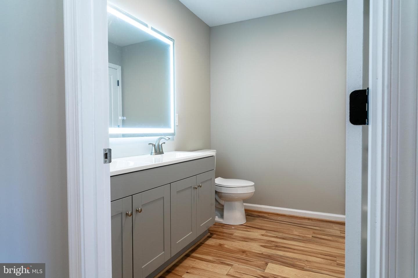240 Deford Avenue photo 44