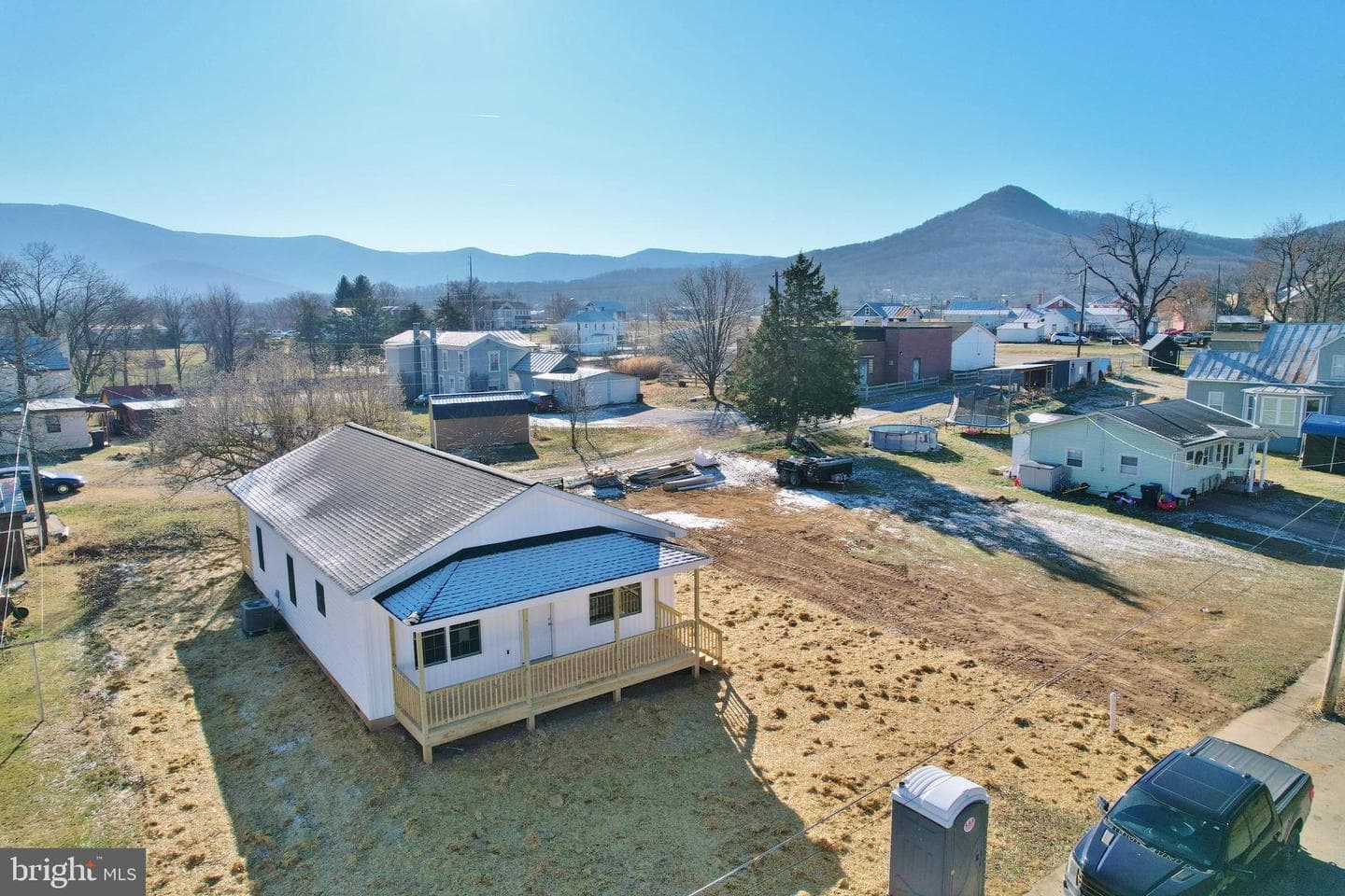 240 Deford Avenue photo 59