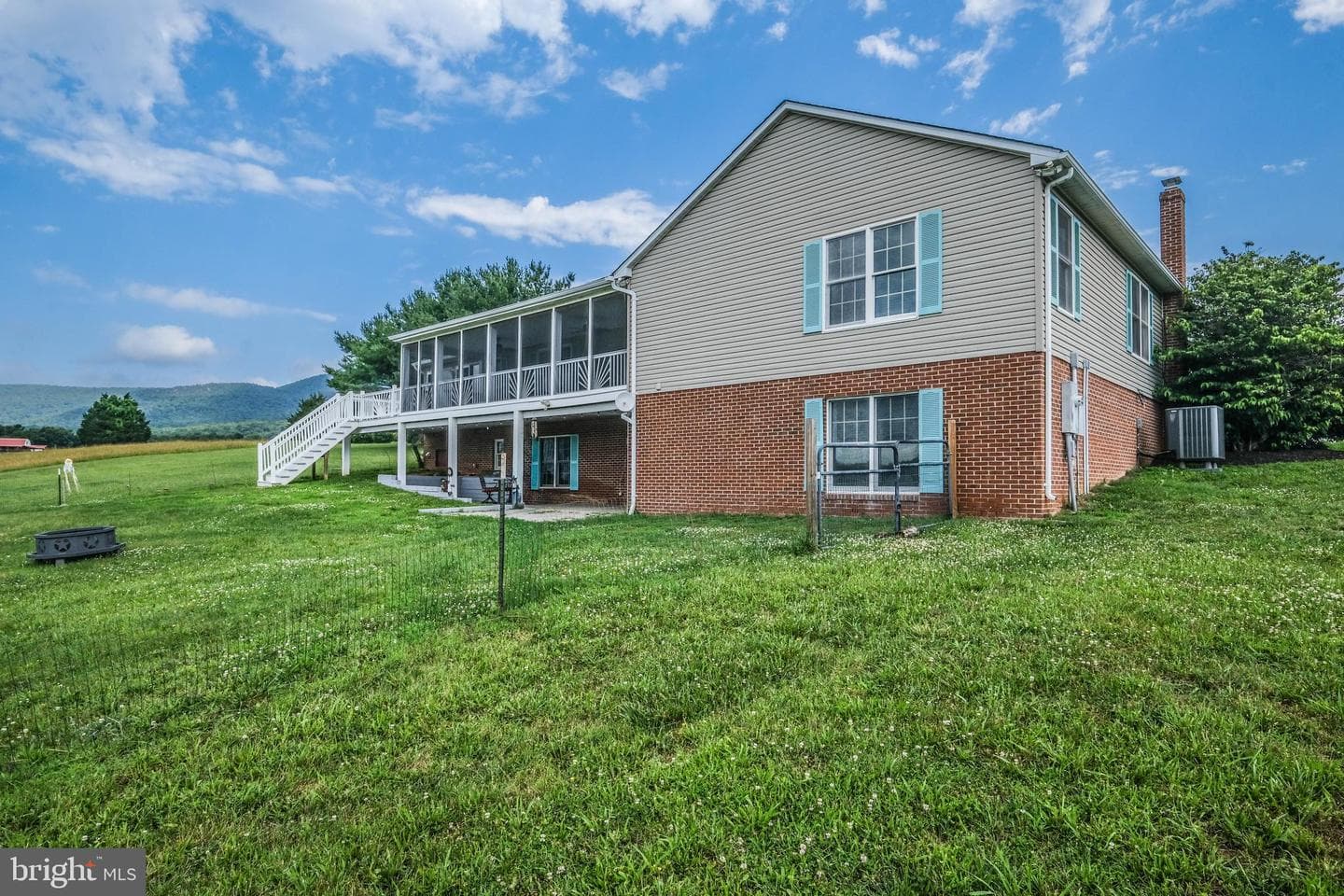 217 Silver Bell Lane photo 9