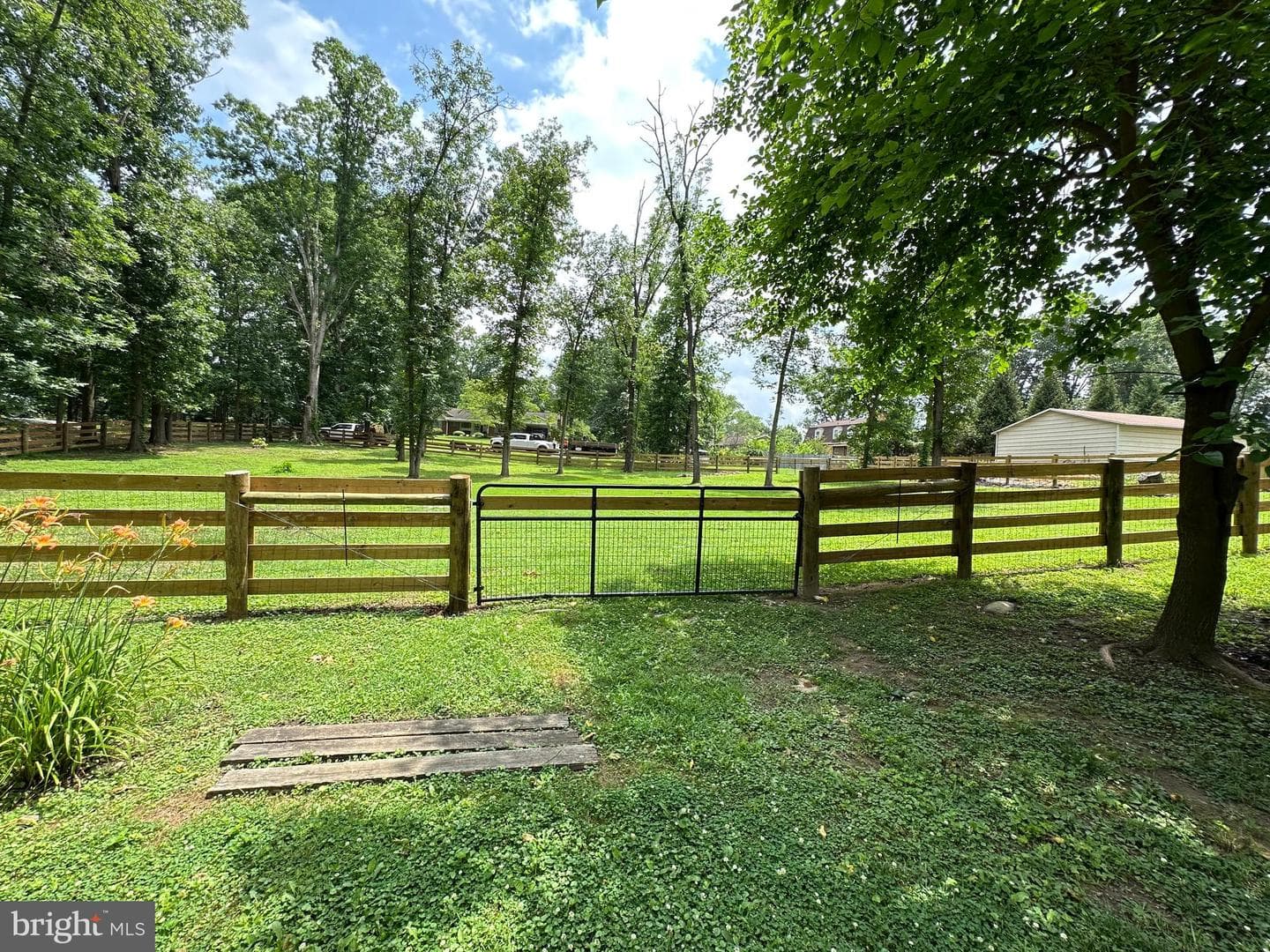 579 Circle View Road photo 14