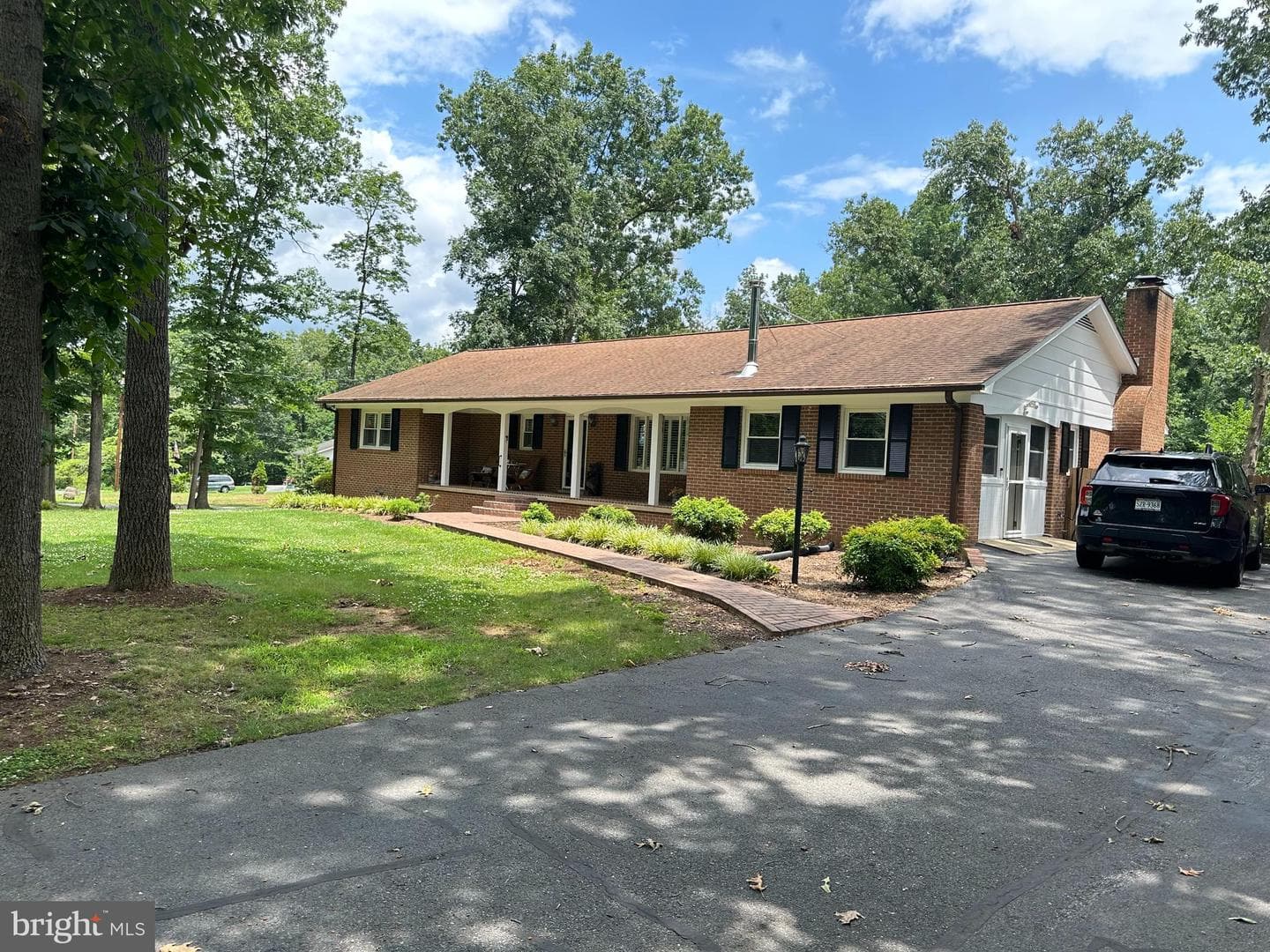 579 Circle View Road photo 3