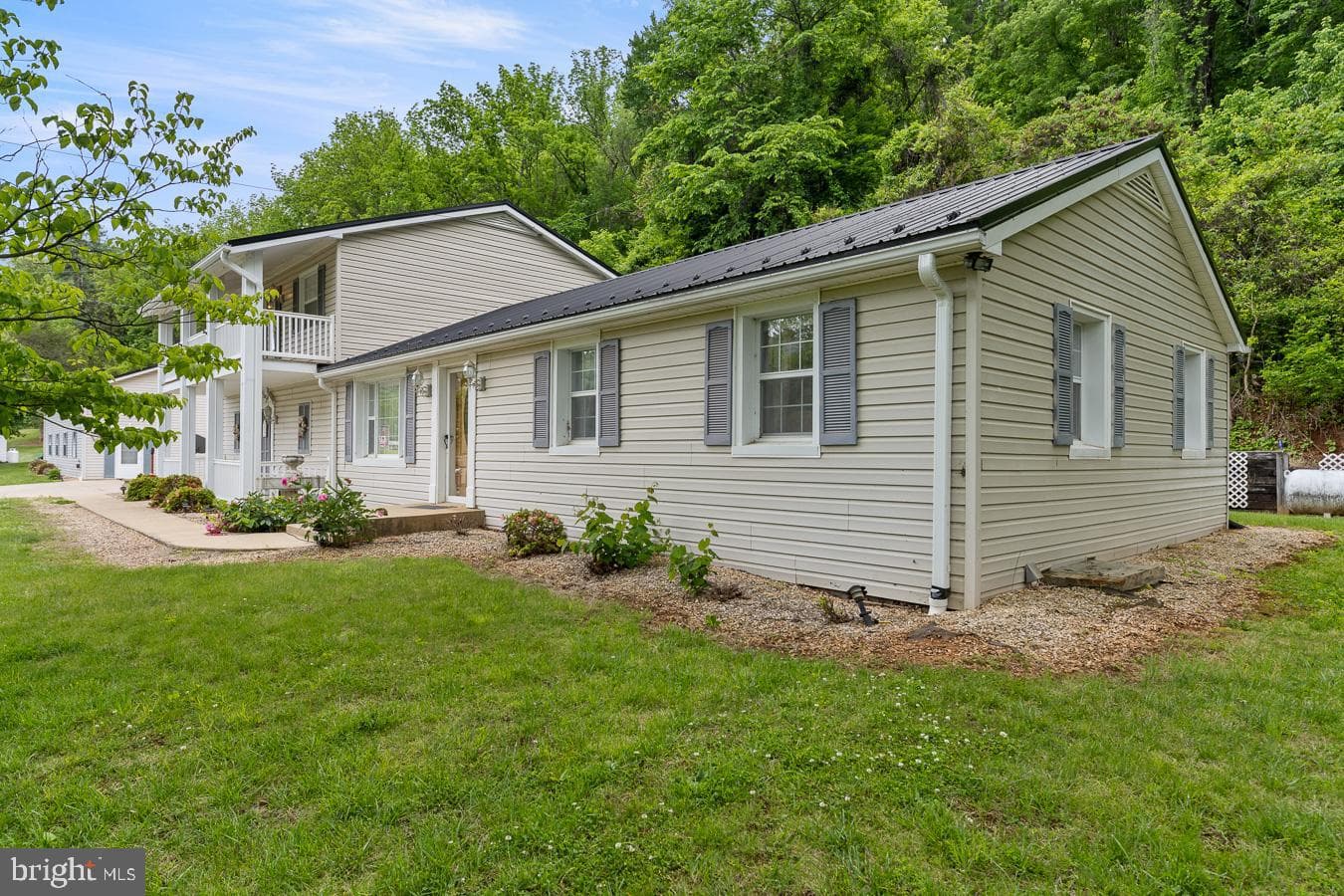2586 Pine Grove Rd photo 7