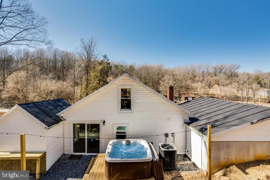 393 Crooked Run Road photo 1