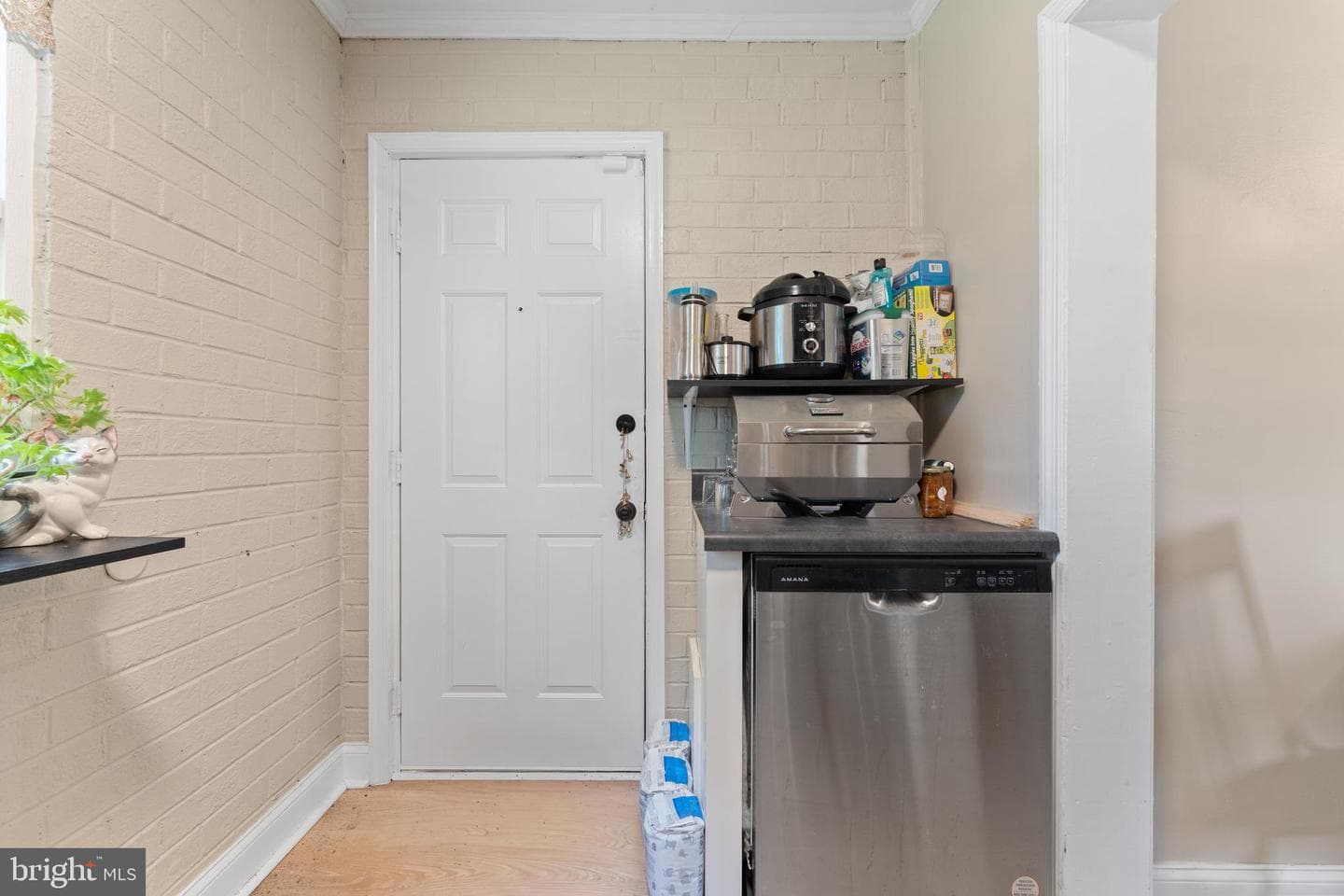 24 S Burch Street photo 23