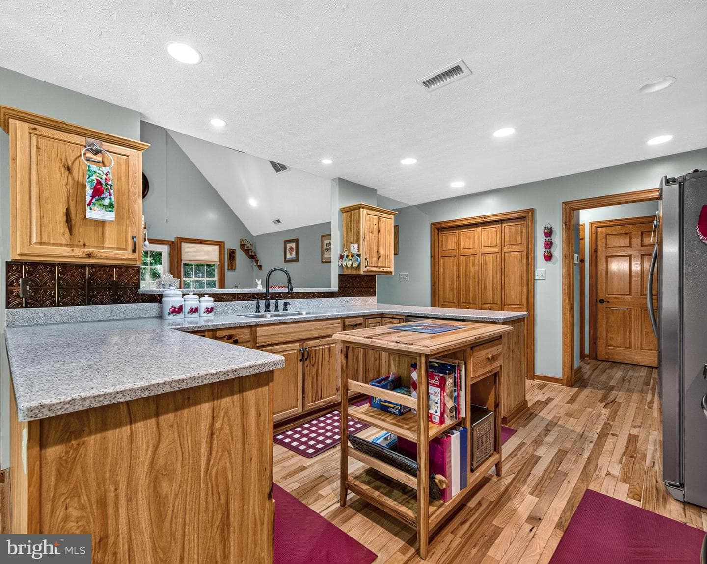 89 Watson Boulevard photo 29