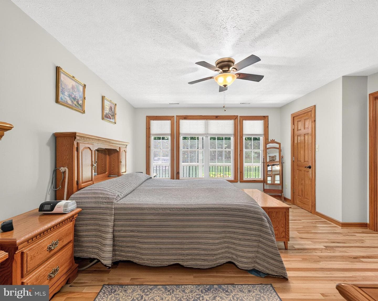 89 Watson Boulevard photo 34