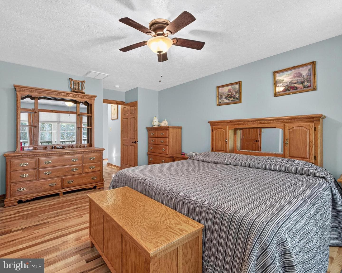 89 Watson Boulevard photo 36