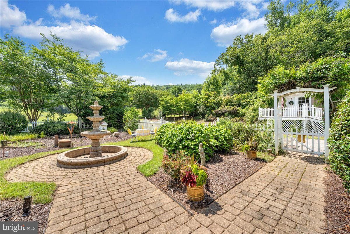 2170 Lone Ivy Road photo 10