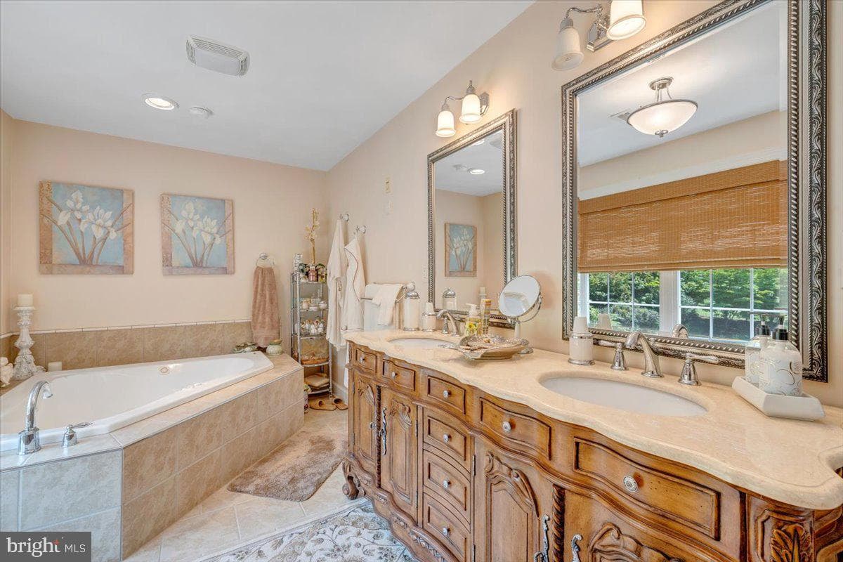 2170 Lone Ivy Road photo 47
