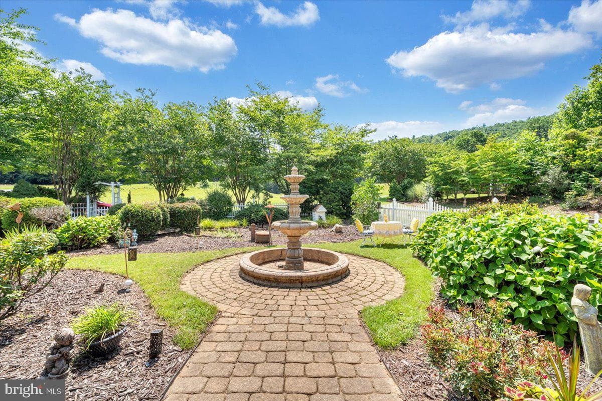 2170 Lone Ivy Road photo 9
