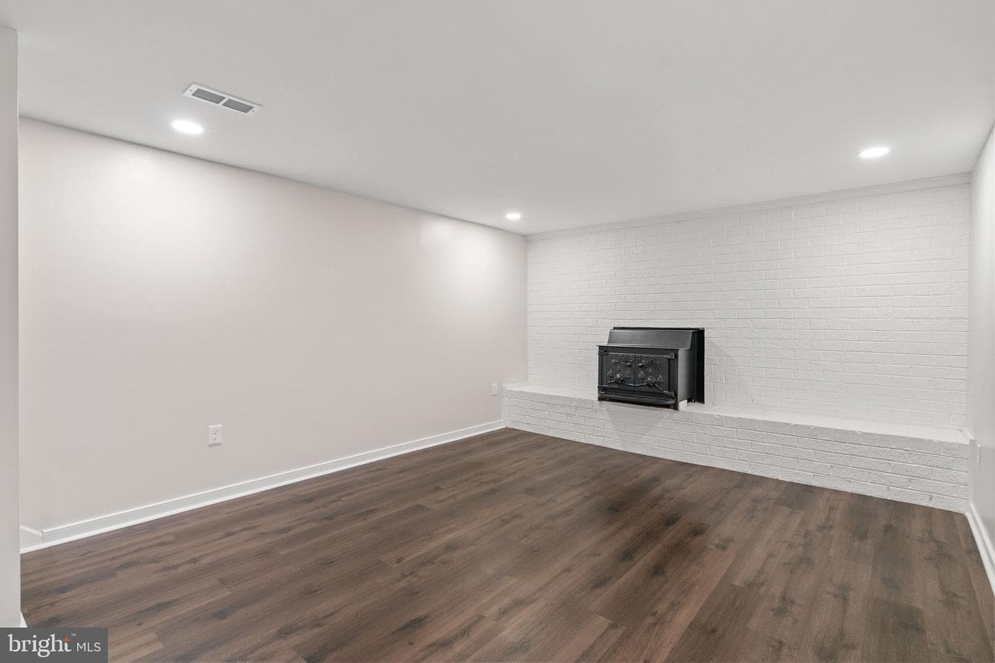 7805 Bronze Lane photo 11