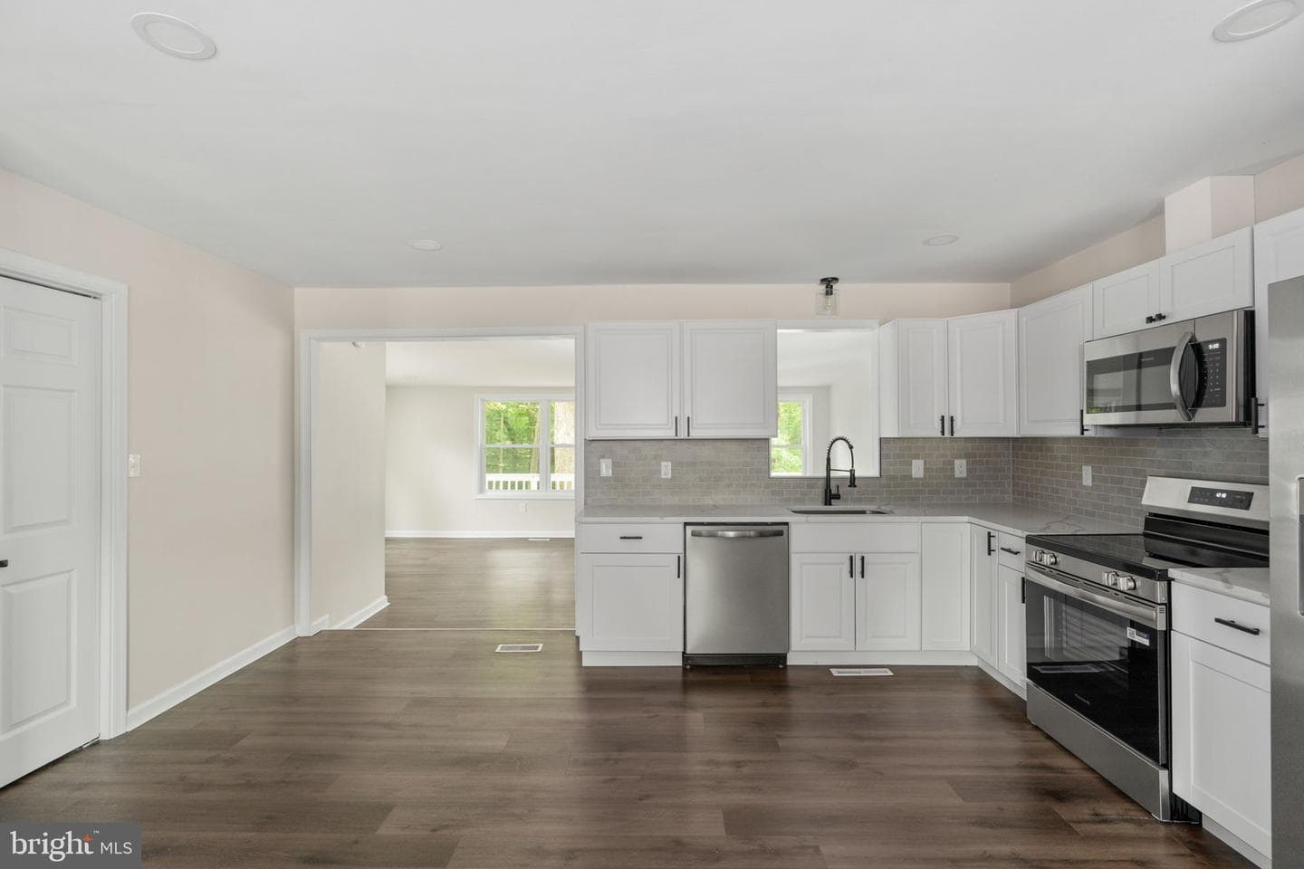 7805 Bronze Lane photo 19