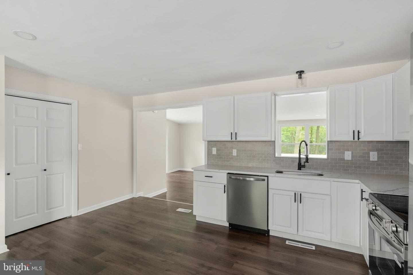 7805 Bronze Lane photo 25