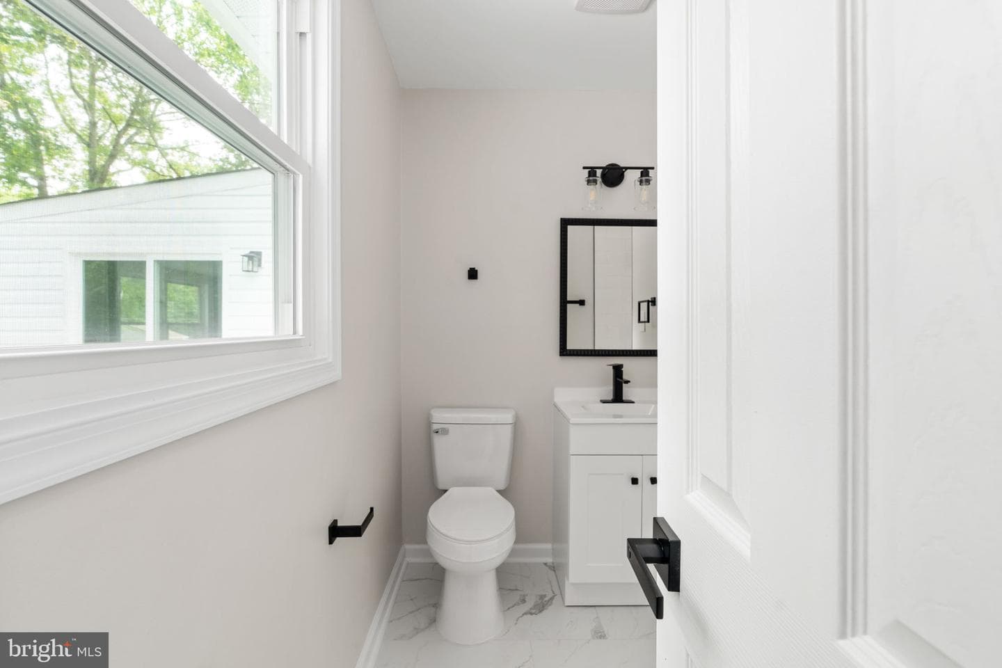 7805 Bronze Lane photo 37