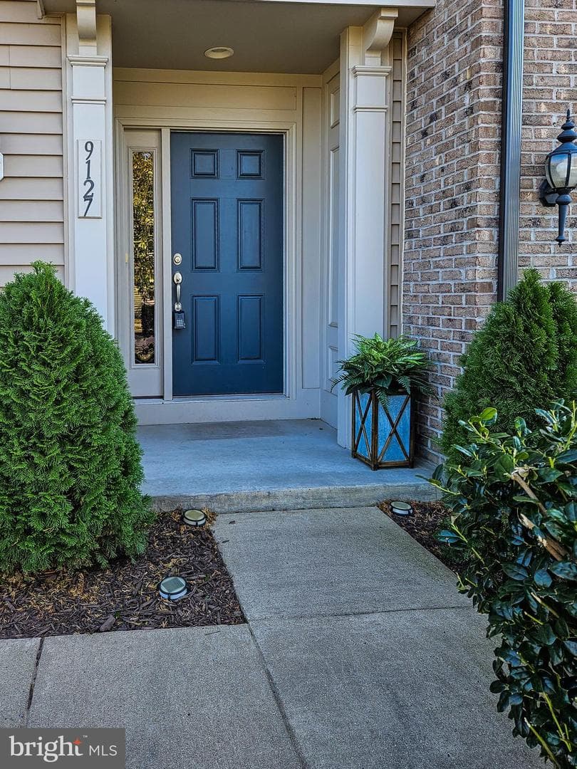 9127 Balaton Lake Lane photo 2