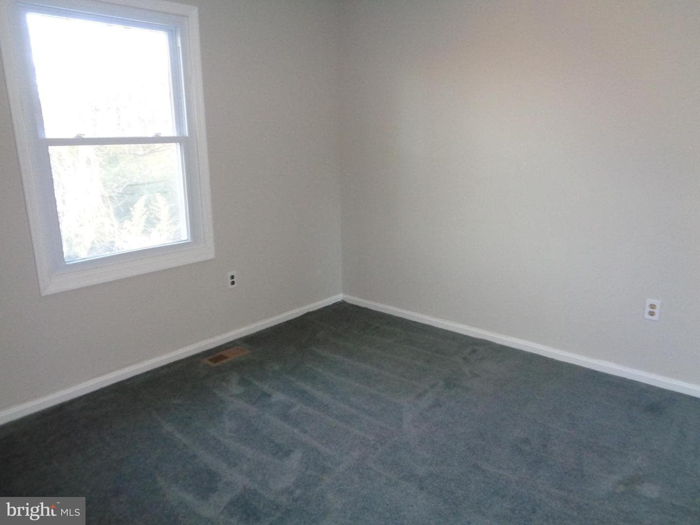 2490 Fraser Court photo 27