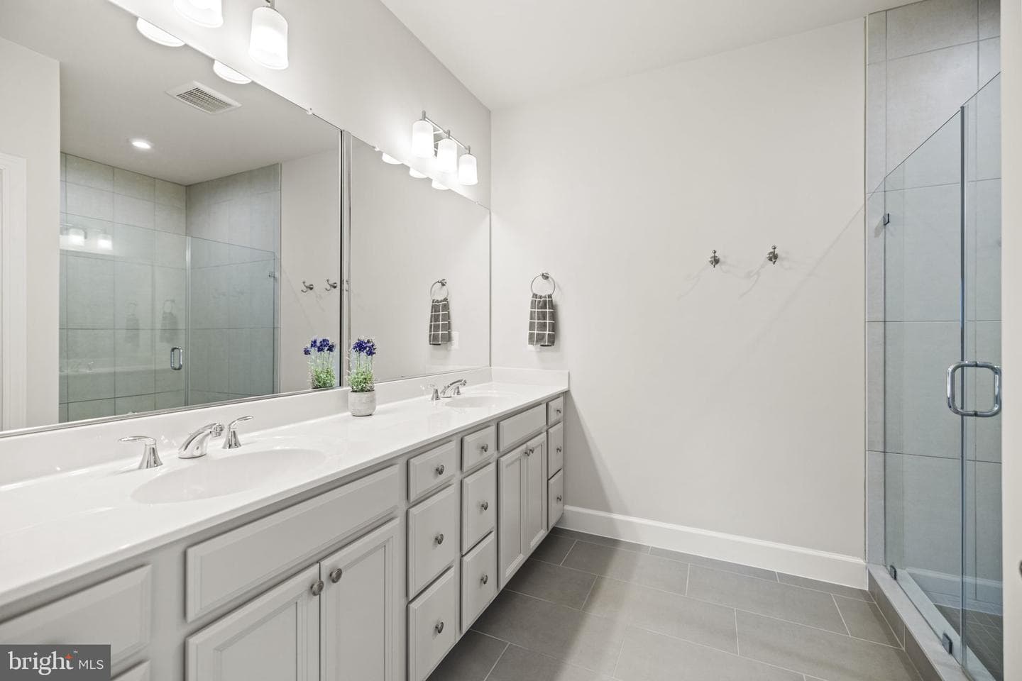 10561 Waterbury Woods Way photo 18