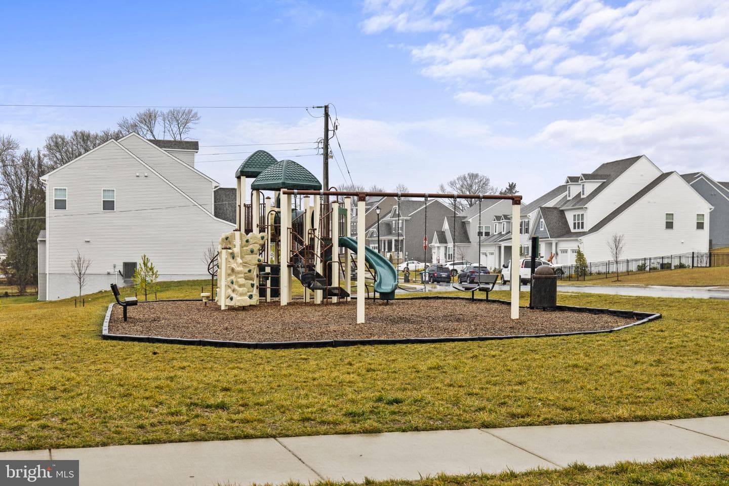 10561 Waterbury Woods Way photo 40