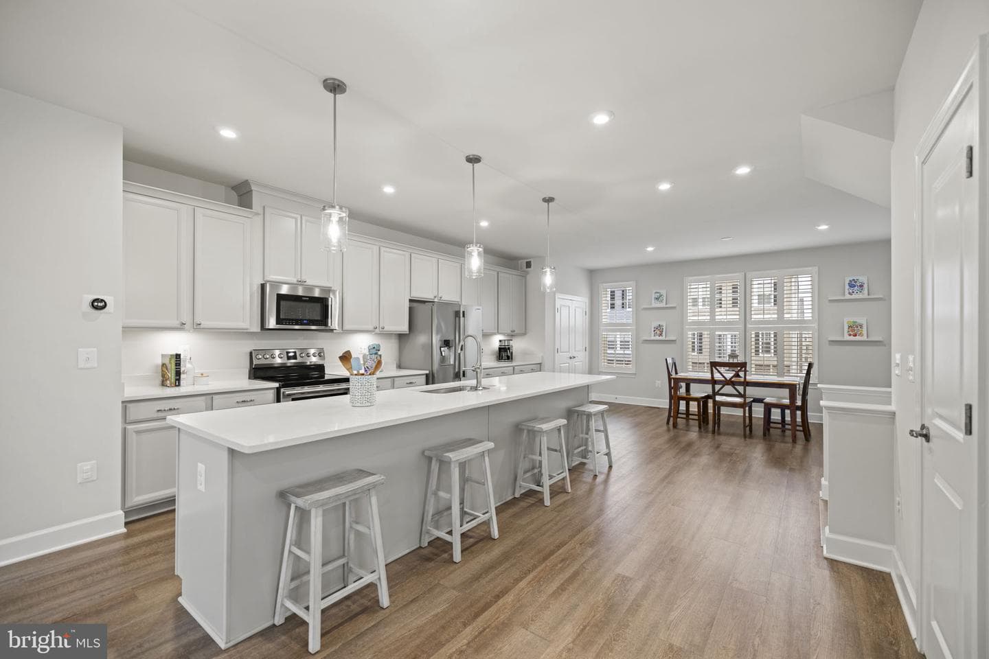 10561 Waterbury Woods Way photo 8