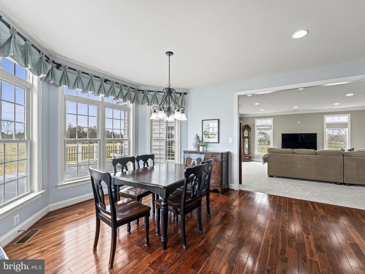 10920 Meadow Walk Lane photo 22