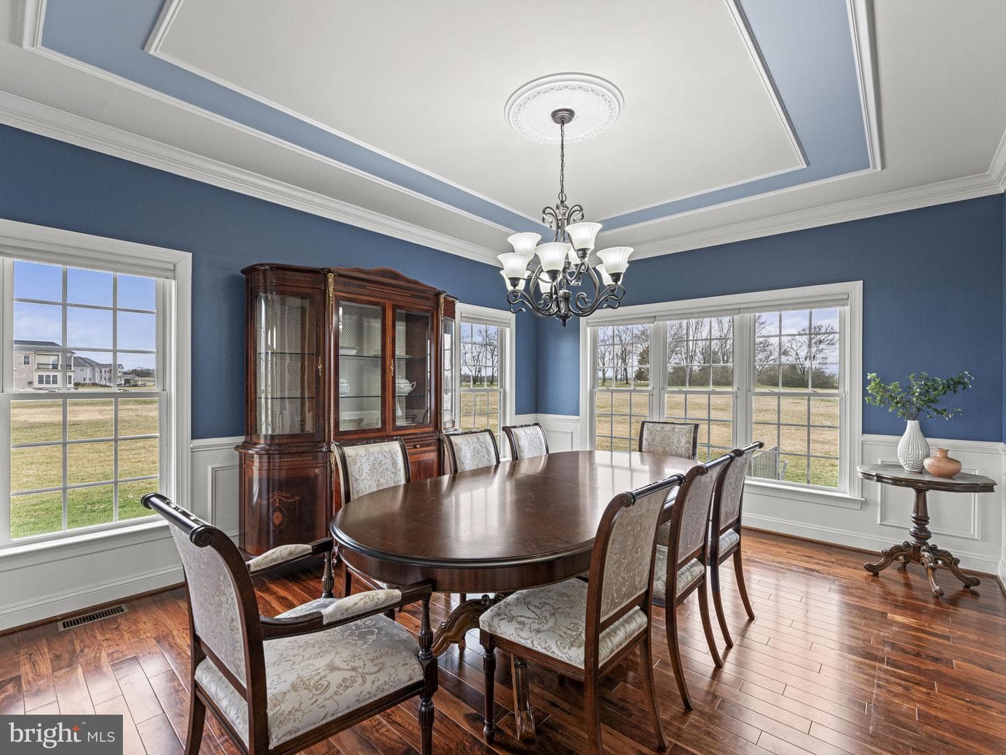 10920 Meadow Walk Lane photo 8