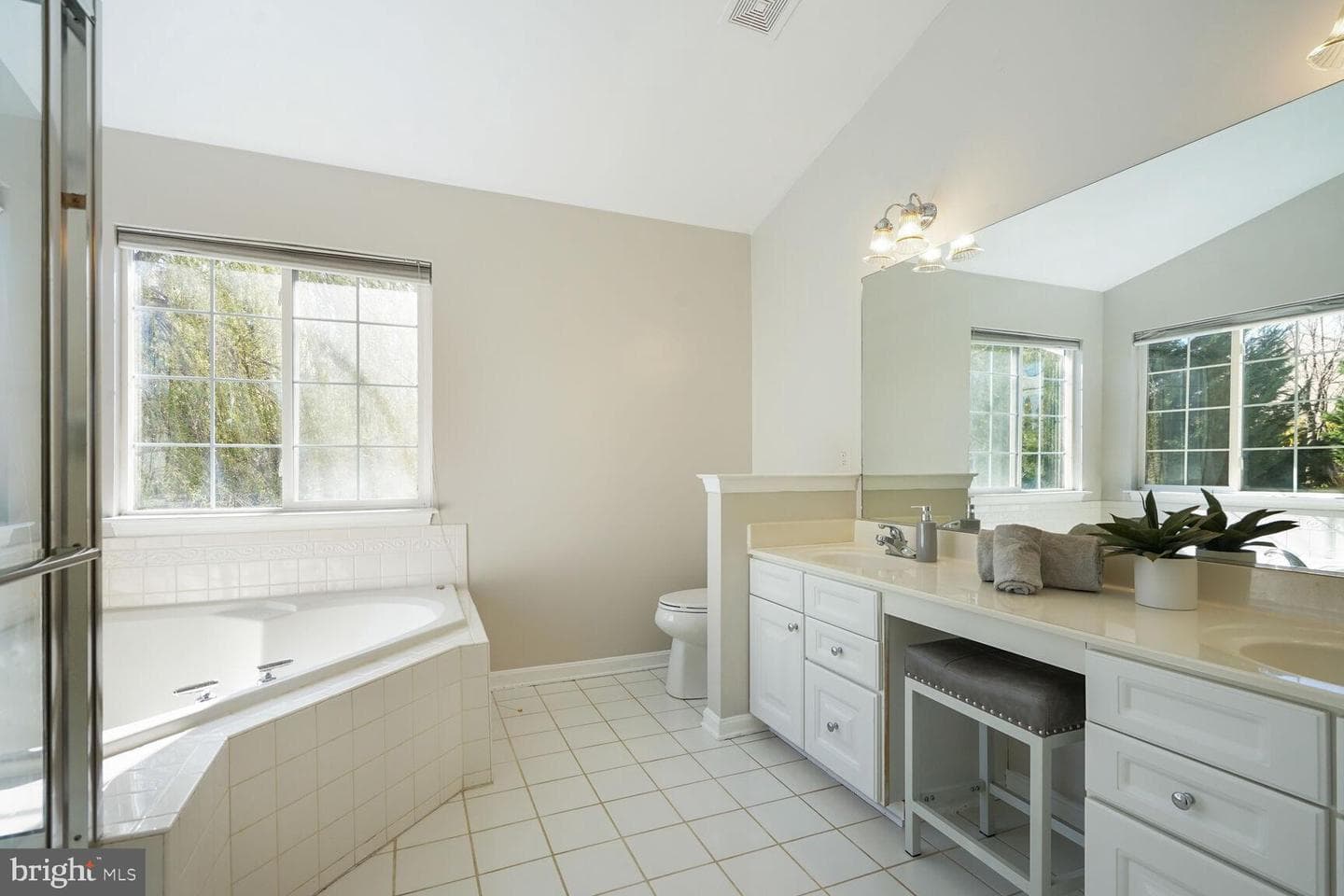 8633 Airwick Lane photo 31
