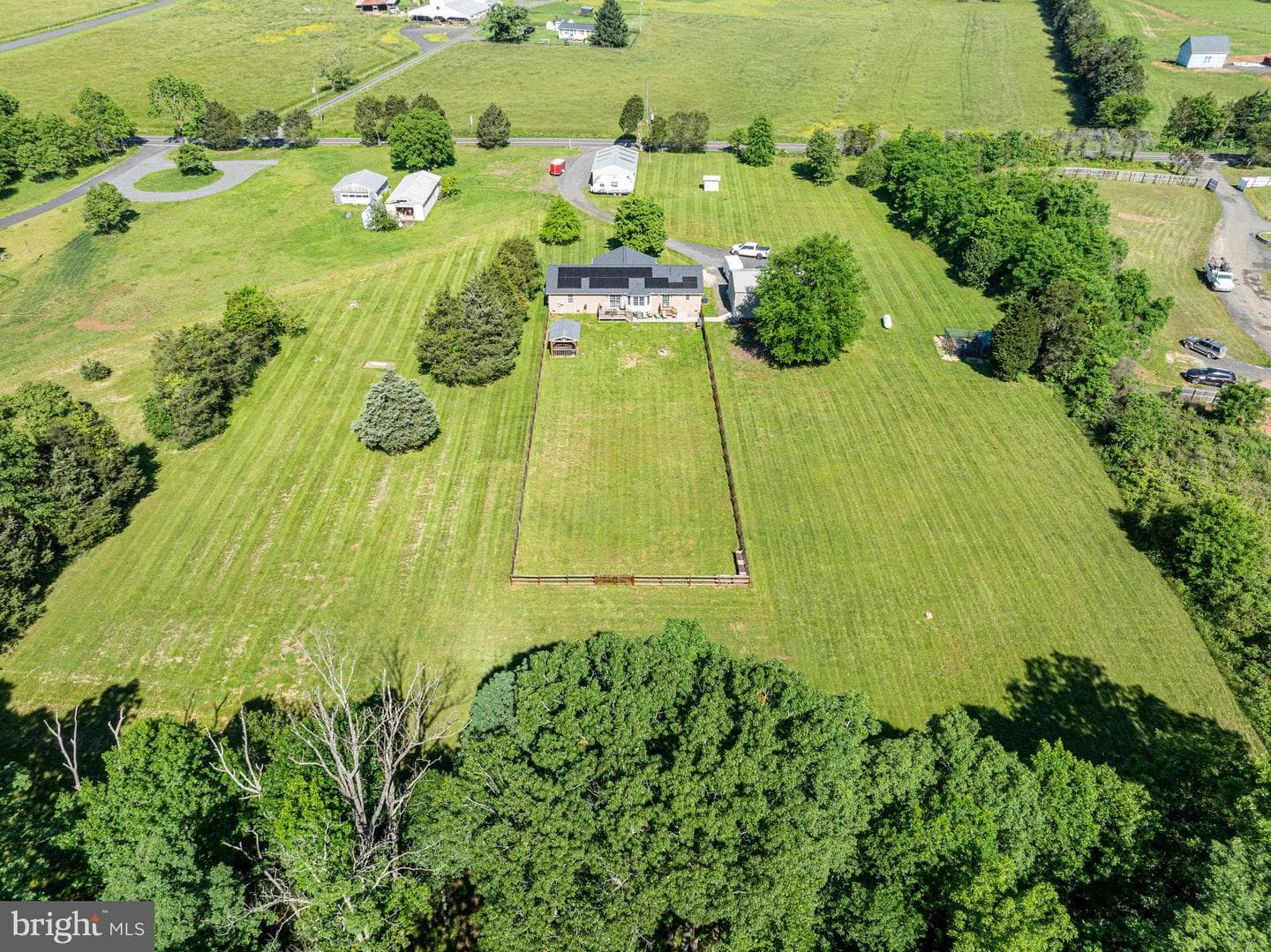 14085 Fleetwood Drive photo 19