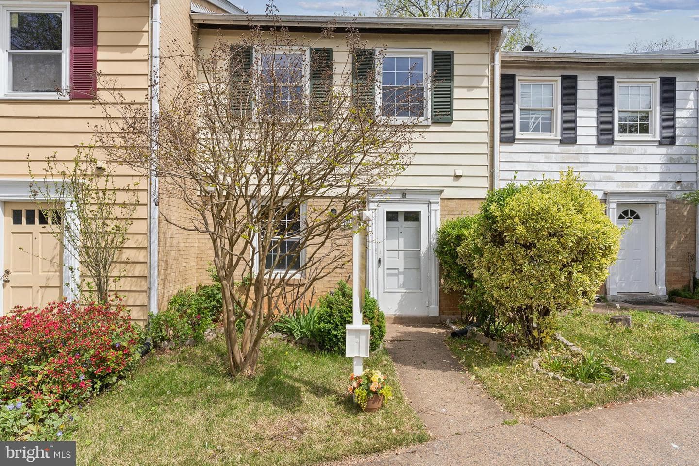 7633 Somerset Lane photo 2