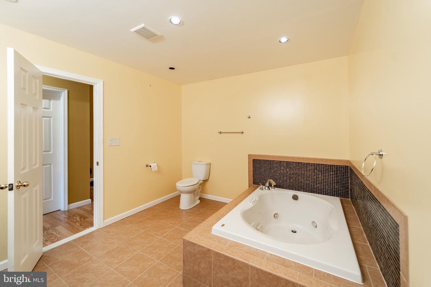 15487 Ann Arden Avenue photo 22