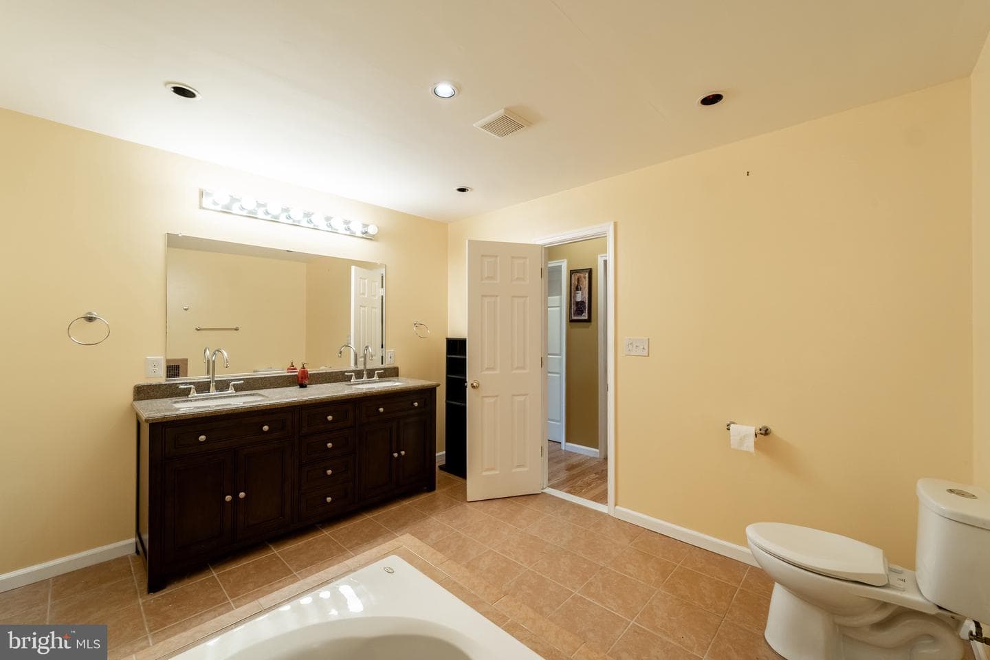 15487 Ann Arden Avenue photo 23