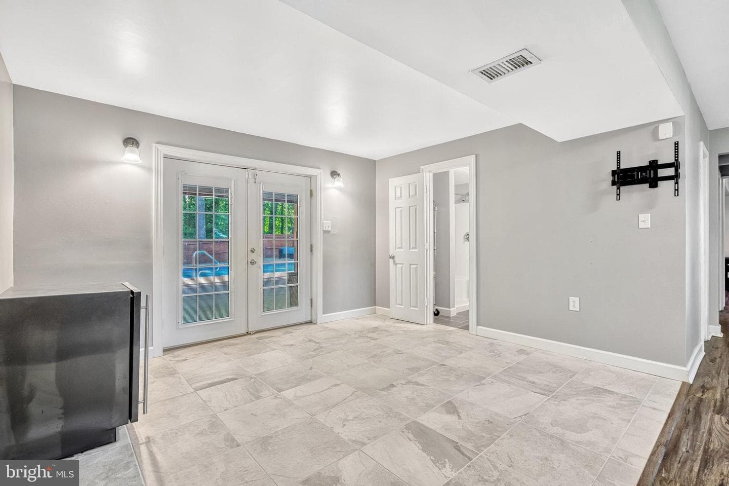 16000 Normandy Court photo 40