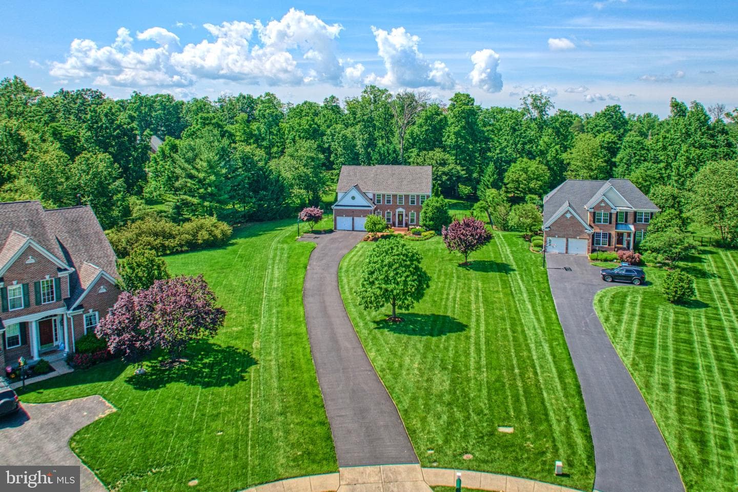 5004 Signature Court photo 2