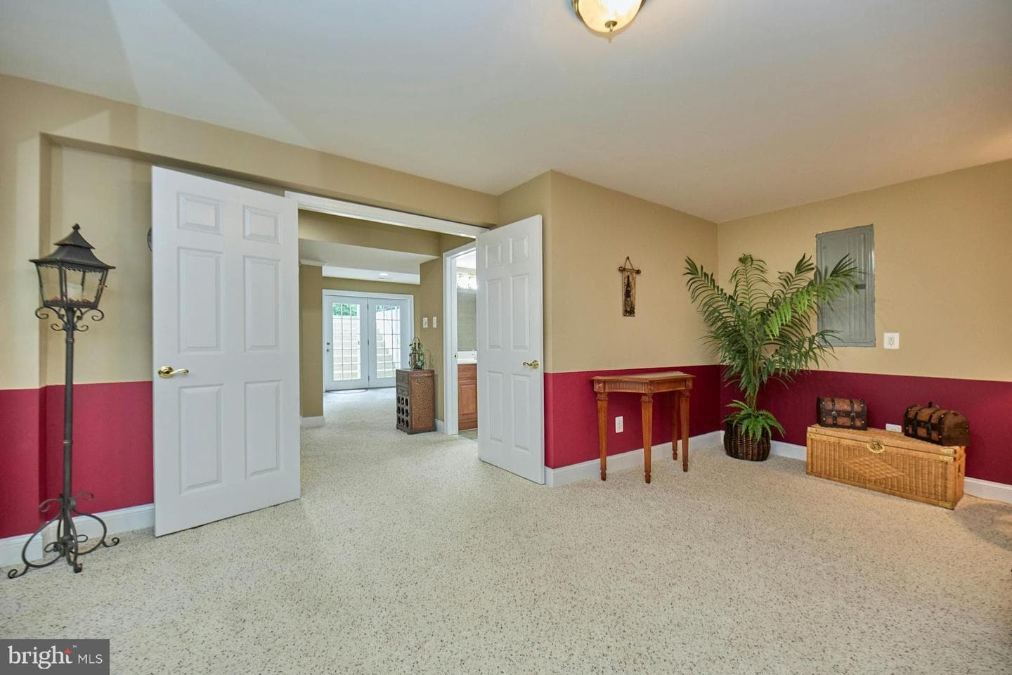 5004 Signature Court photo 37