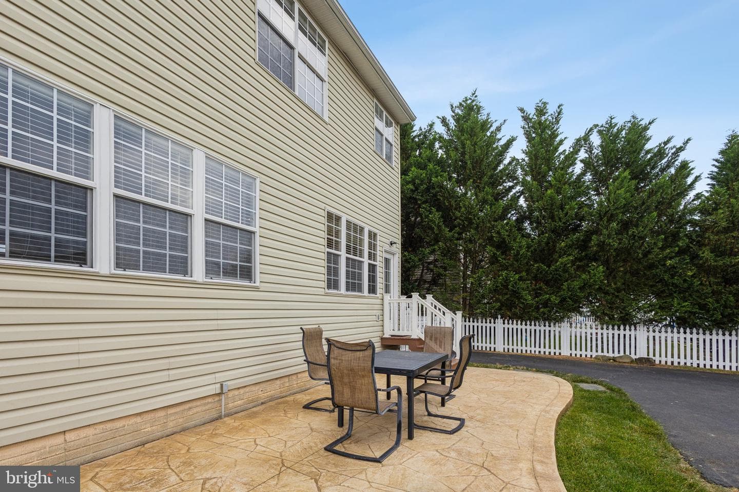 9508 Dunblane Court photo 34