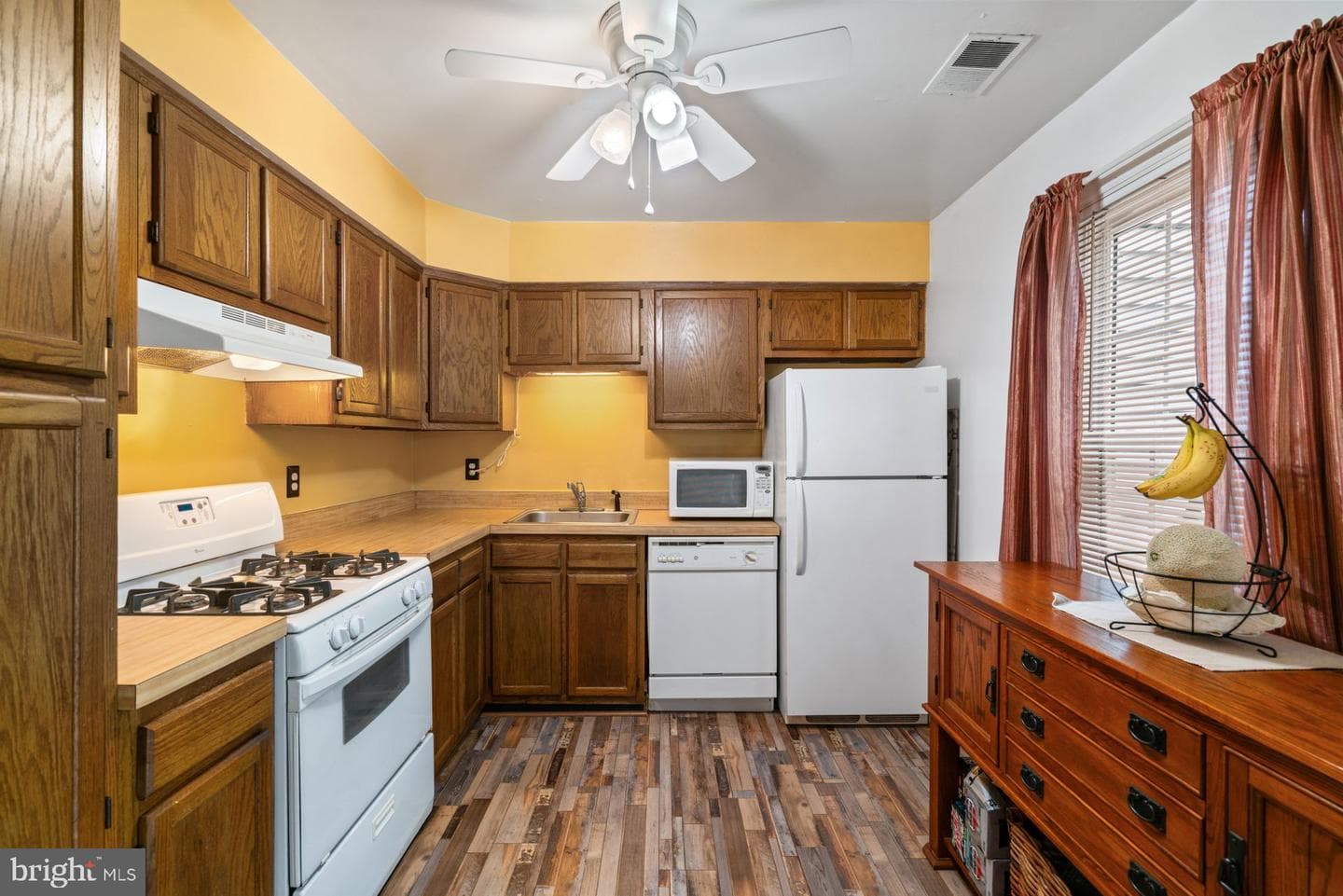 14325 N Park Court photo 10