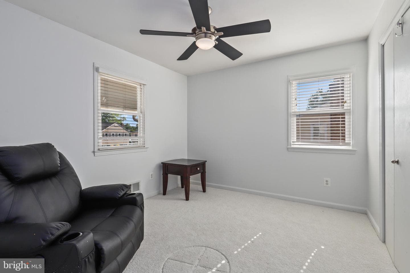 9815 Greenview Lane photo 27