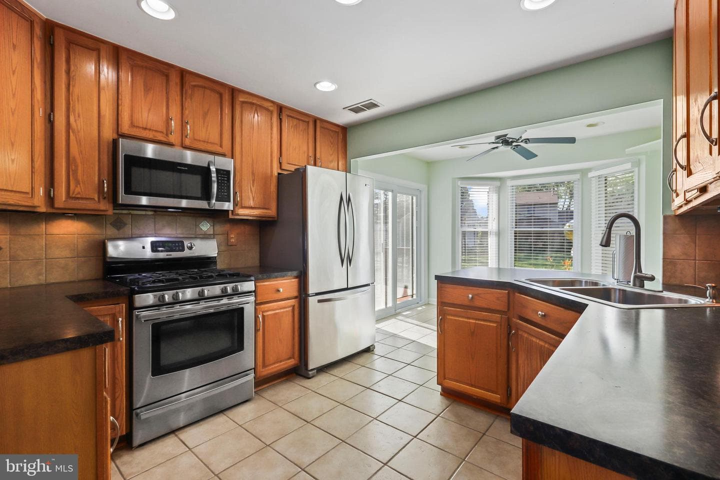 9815 Greenview Lane photo 9
