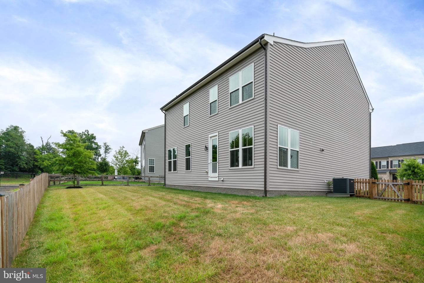8134 Skystone Loop photo 32