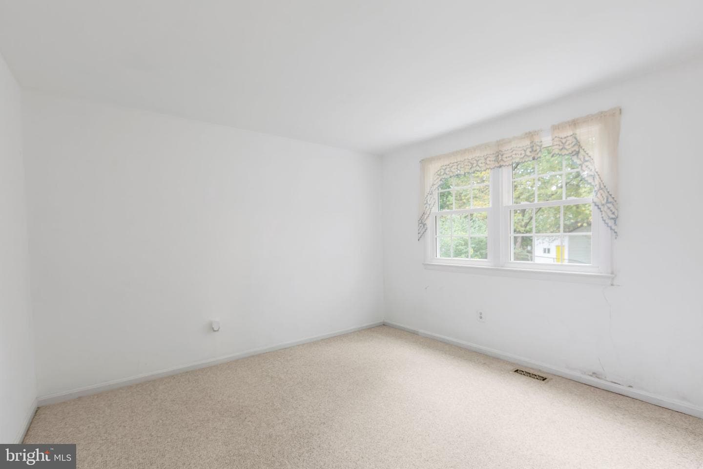 13735 Marilyn Court photo 13