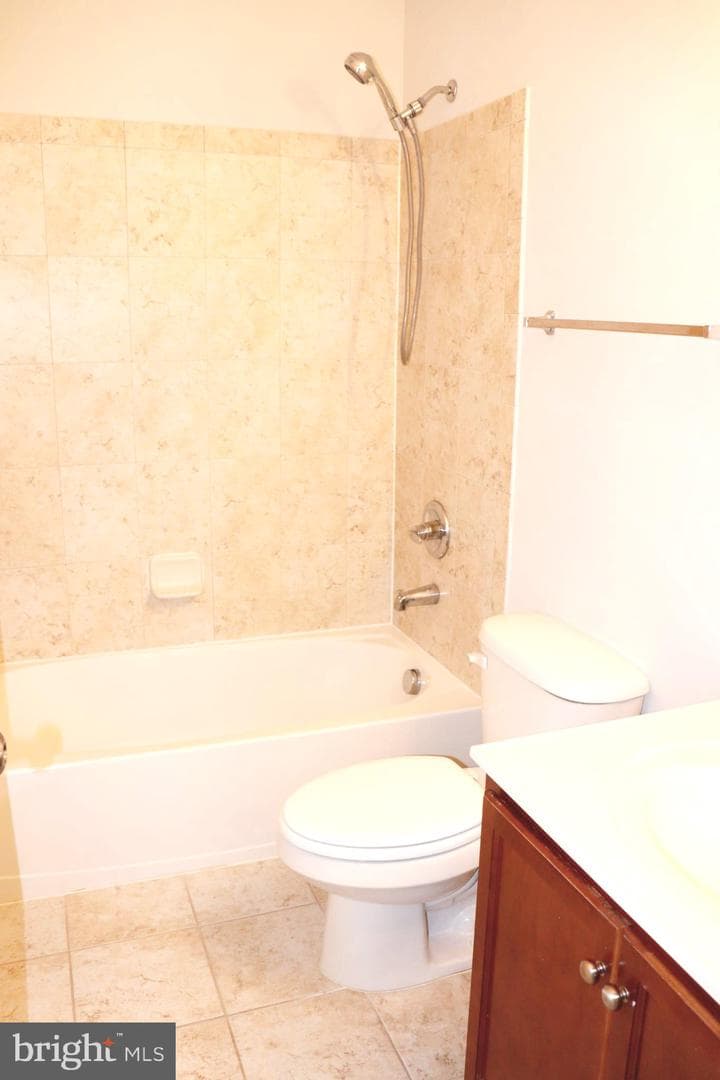 15640 John Diskin Circle photo 17